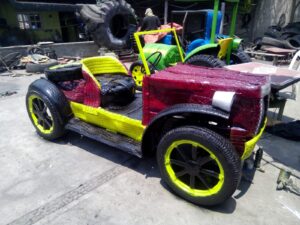 ESCULTURA DE AUTO CLÁSICO