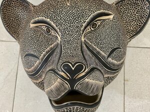 CARA DE JAGUAR ENORME