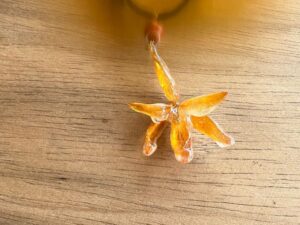 ORQUÍDEA ENCAPSULADA AMARILLA