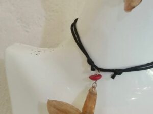 JUEGO DE DIJE Y ARETES DE ORQUIDEAS ENCAPSULADAS