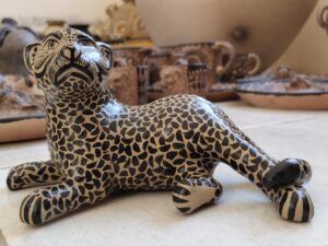 Mini Jaguar echado 12x30 cms